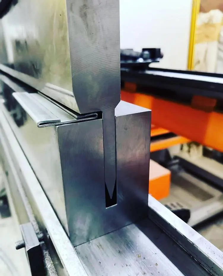 Radius Tooling standard press brake tooling